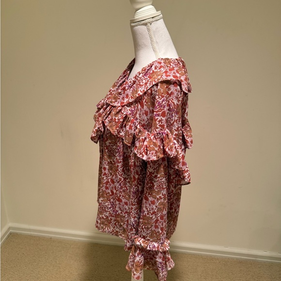 Floral Ruffle Blouse - Picture 2 of 4